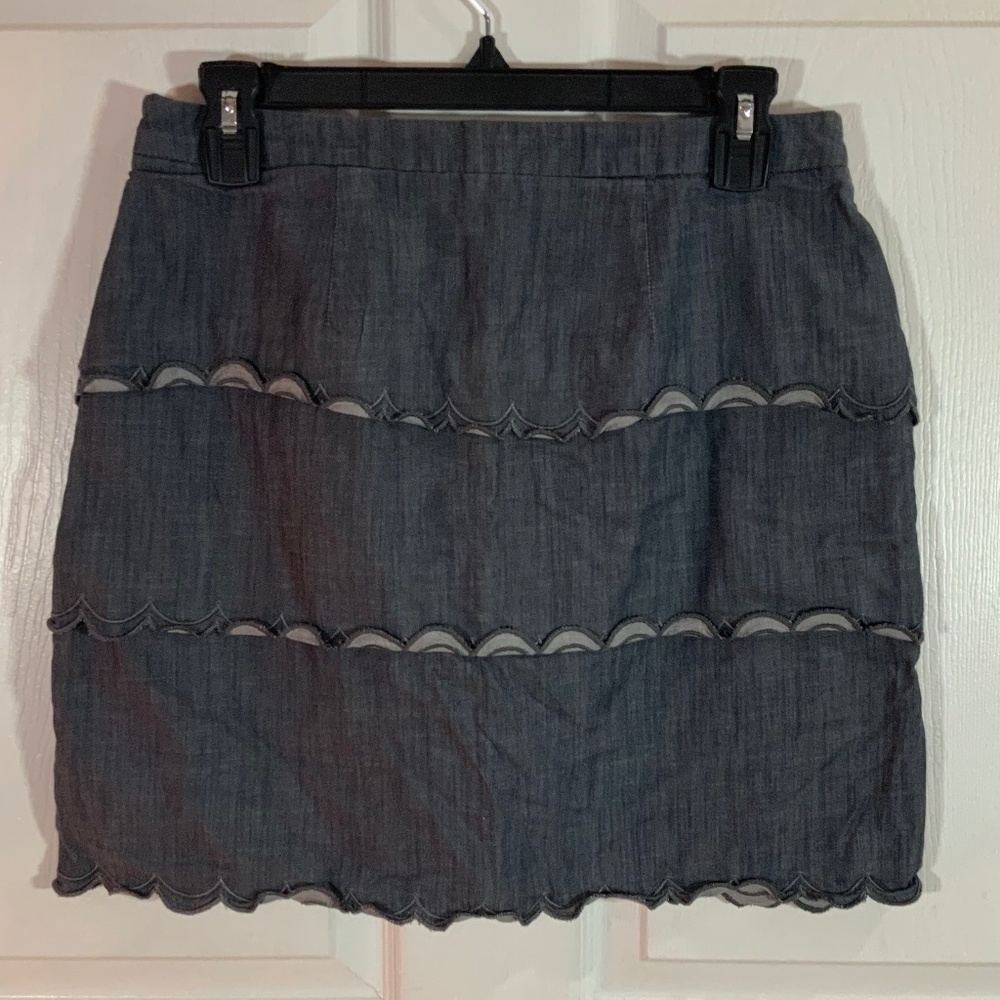 Banana Republic Chambray Scalloped Tiered Pencil Mini Skirt Size 4 - Picture 6 of 6